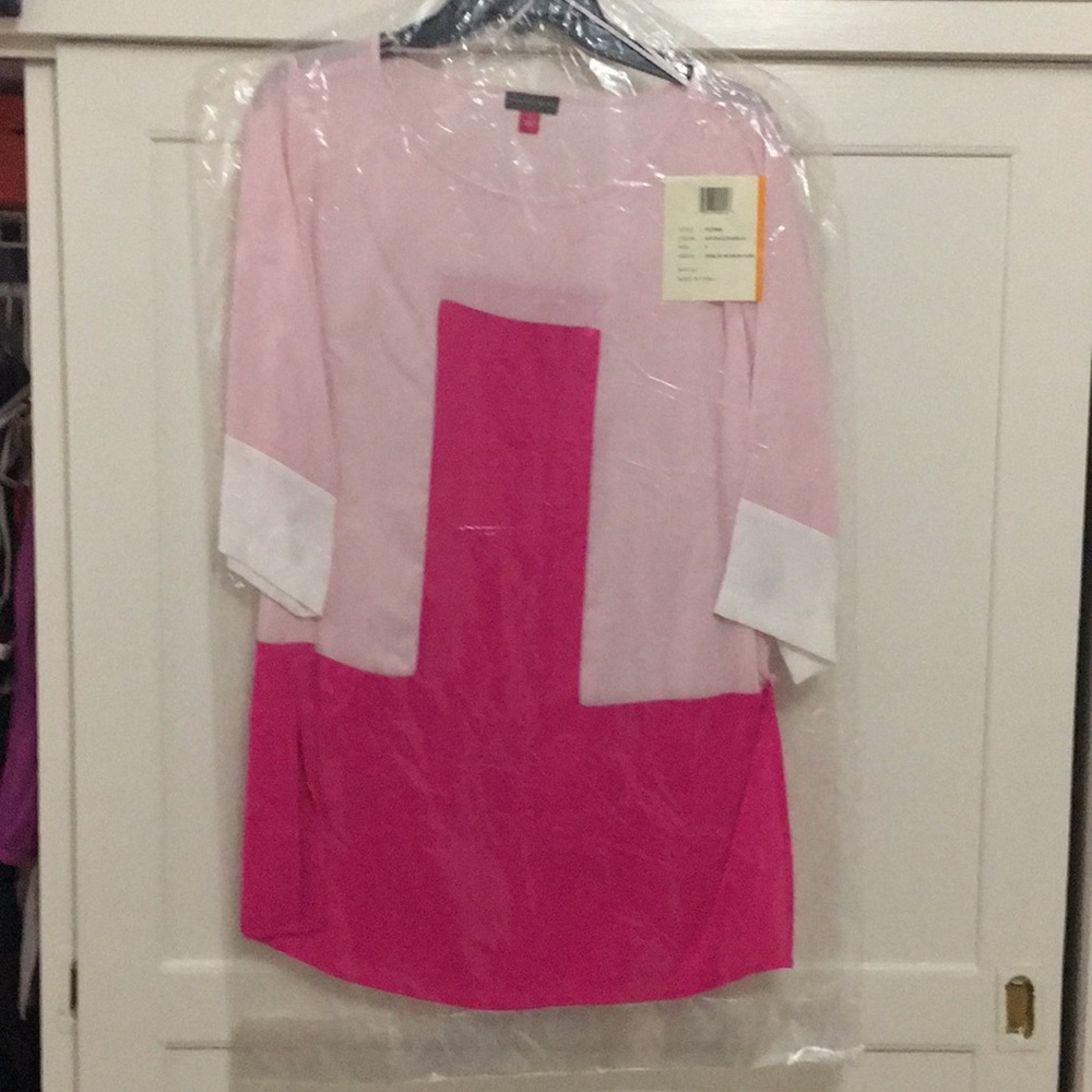 NWT Vince Camuto tunic, size small.
